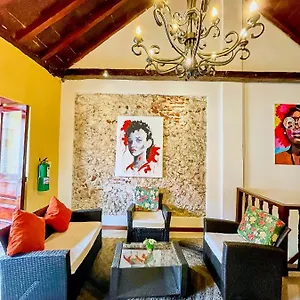  Guest house Art Gallery